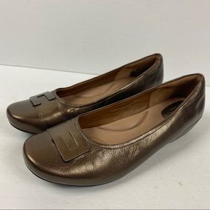 CLARKS ARTISAN 31358 CONCERT CHOIR METALLIC BROWN COPPER WEDGE FLATS WOMENS 9